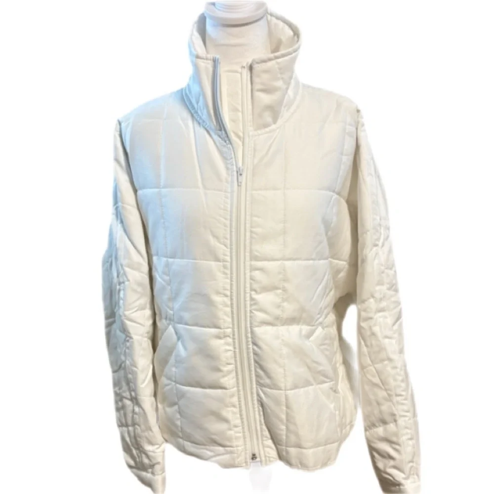 HYFVE From Forever 21 Quilted Zip Front Cris White Jacket NWT
